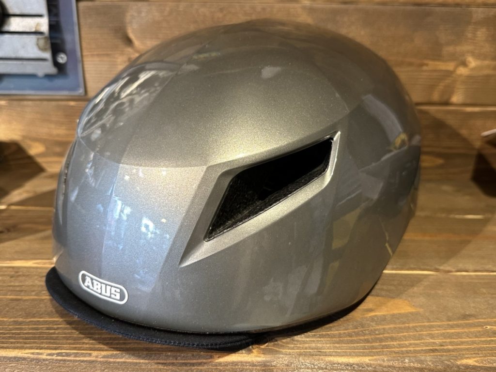 シンプルなデザインのヘルメット ABUS YADD-I | セオサイクル吉祥寺 